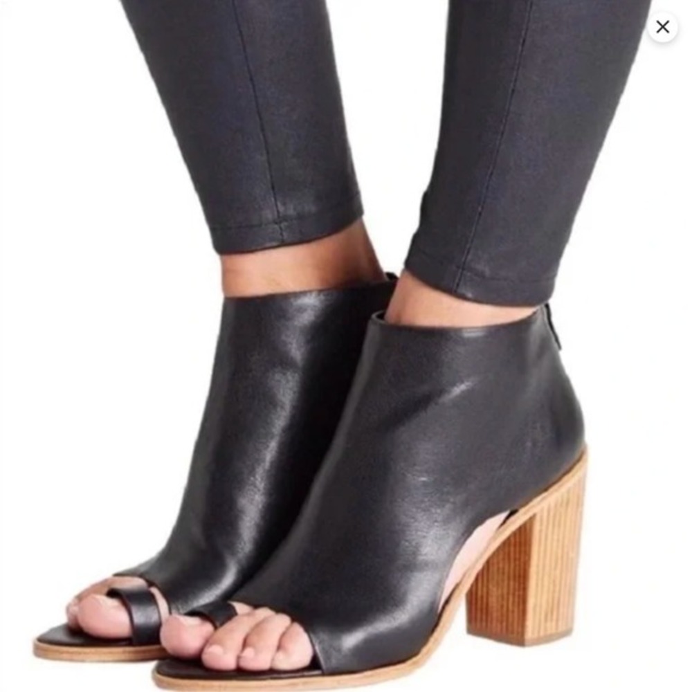 NEW Loeffler Randall Gigi Women's‎ Black and Tan Leather Heeled Ankle Boots
